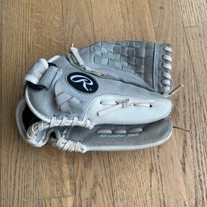 Rawlings Gray softball Glove Genuine leather